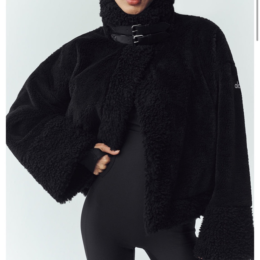 Brand new! Alo Sherpa Fireside Bomber - Black, Size S